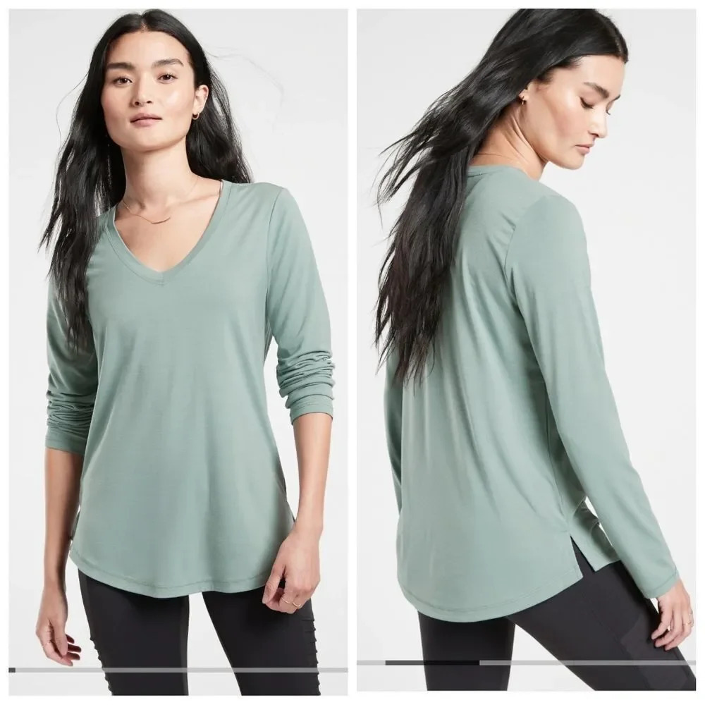 ATHLETA Essential V-Neck Top